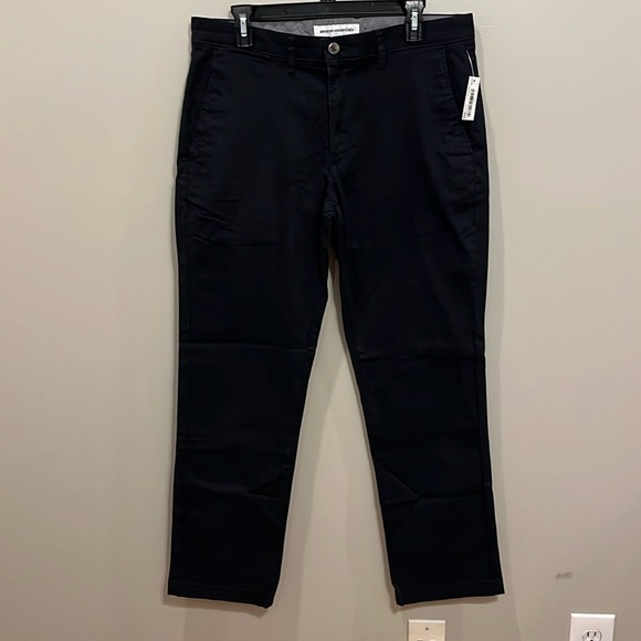 Amazon Essentials Black Chino Pants - Picture 1 of 7
